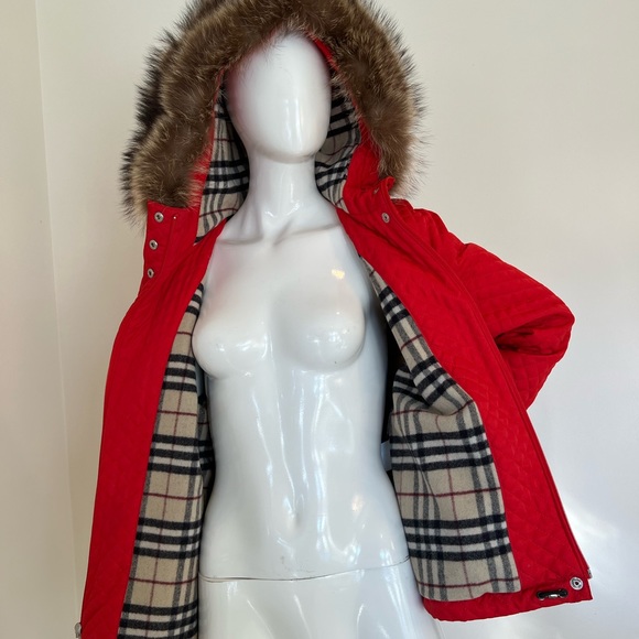 Burberry Red Quilted Coat - Picture 14 of 15